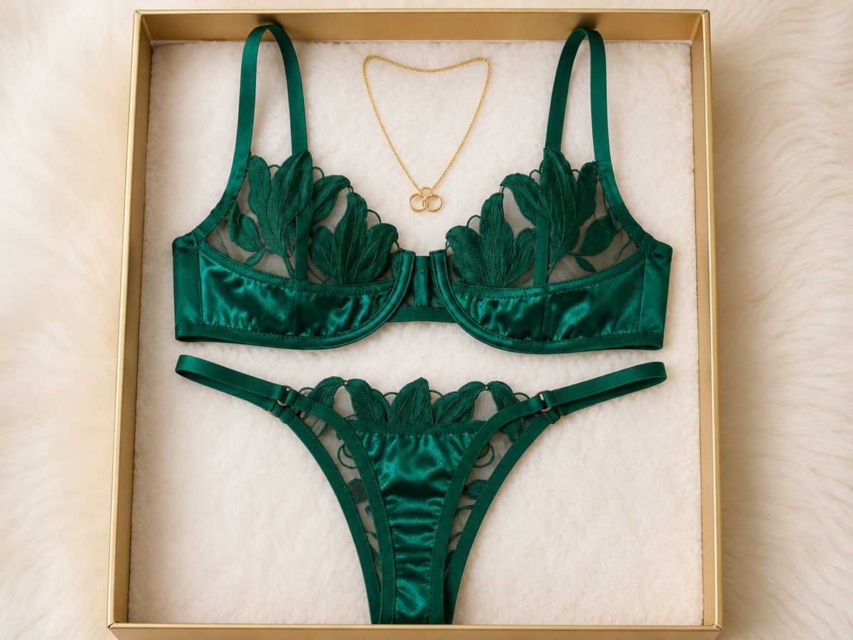 The magnolias designer lingerie set size large 12 36 c