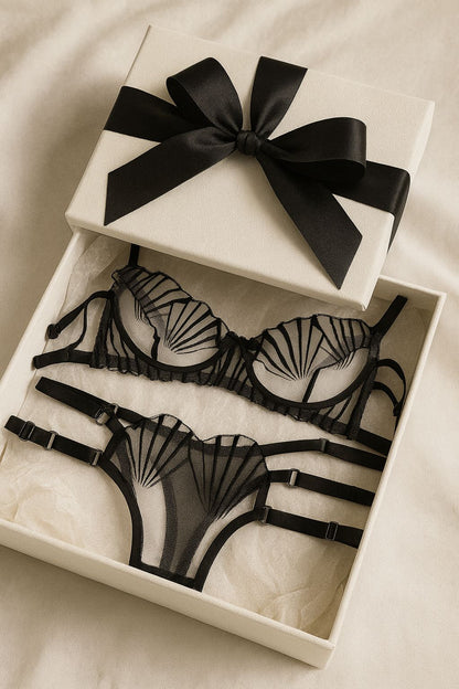 Seductive 2-Piece Lace & Mesh Lingerie Set UK