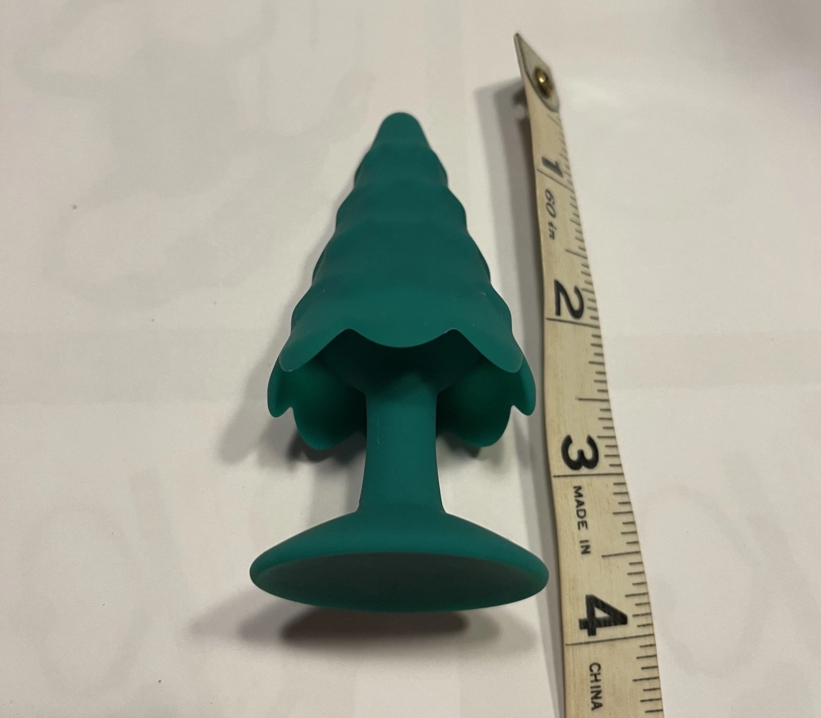 Silicone jeweled anal plug – training and pleasure toy, body-safe adult sex accessory for anal stimulation, decorative gem design